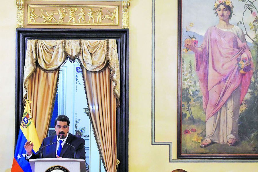 Venezuelan President Nicolas Maduro deliver (44596973)