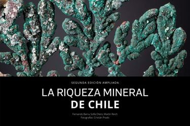 Azurita, oropimente, brochantita: Lanzan libro con más de 90 fotografías de minerales de Chile
