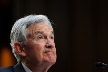 Fed aplica alza de tasas pese a turbulencias en sistema bancario