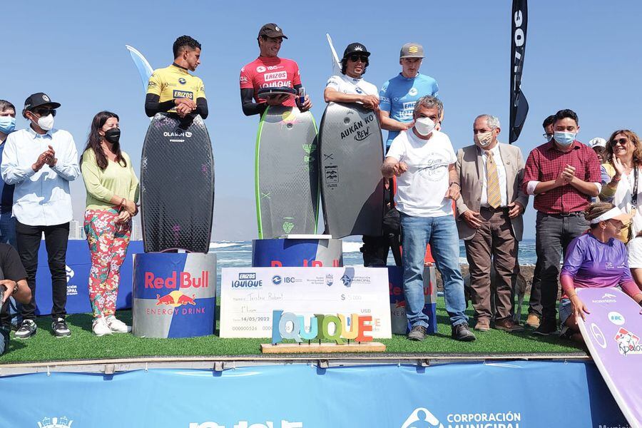 El podio masculino del Erizos Iquique Bodyboard Pro 2022. Foto: Prensa Corporación Municipal Iquique.