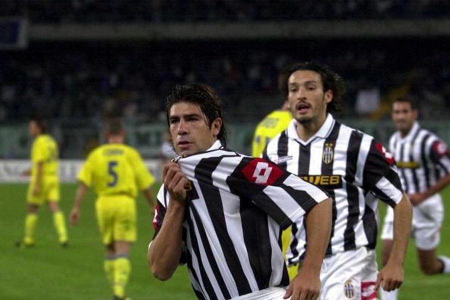 Marcelo Salas celebra un gol en su paso por la Juventus.