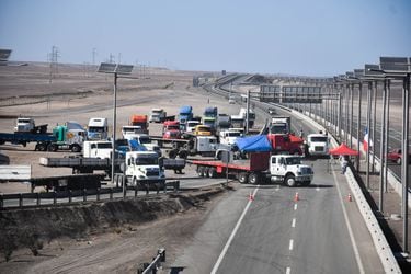 No va más: gobierno se desiste de querellas por Ley de Seguridad del Estado en contra de camioneros que bloquearon rutas