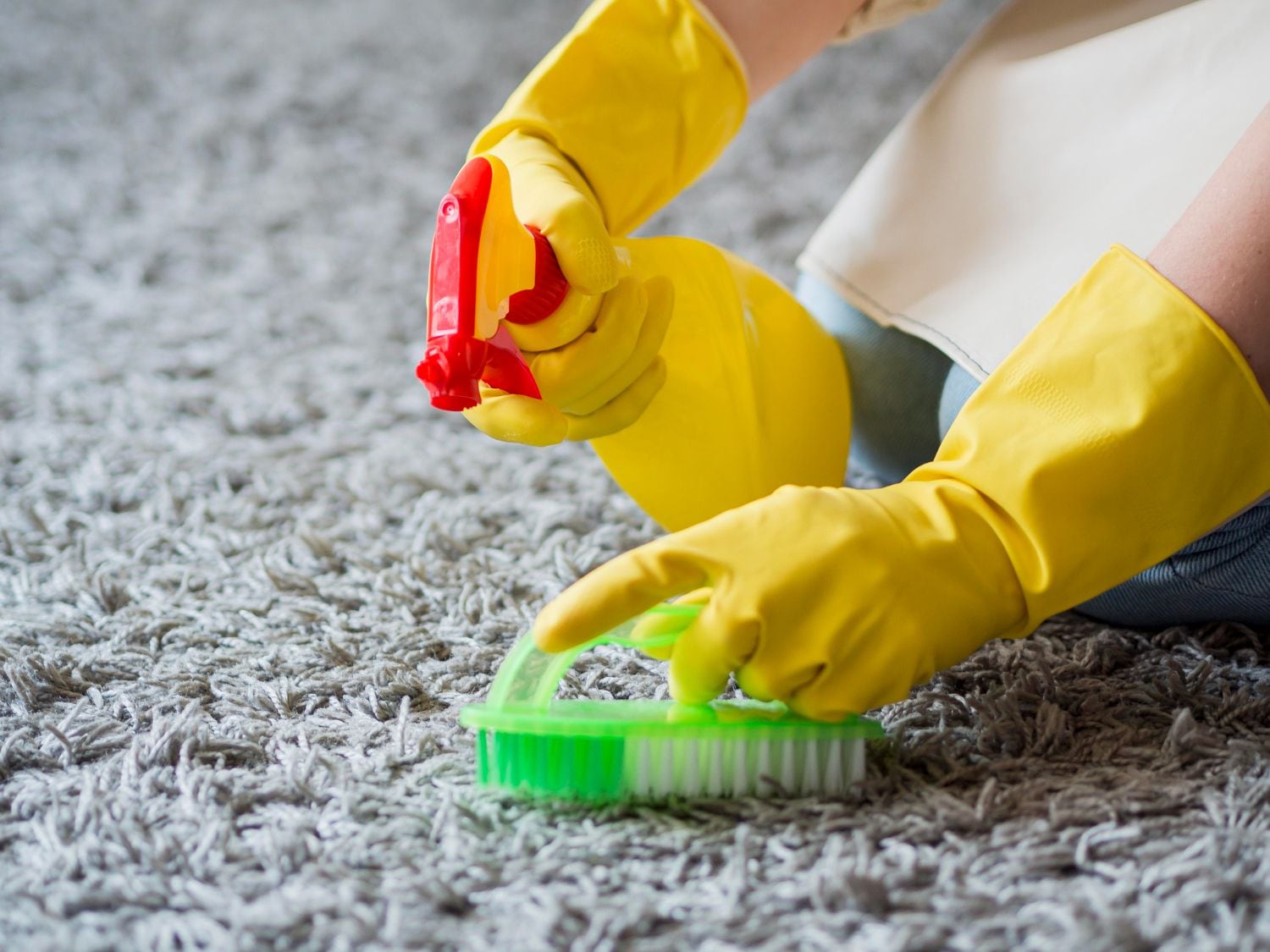 El truco definitivo para quitar las marcas de muebles en las alfombras en minutos y sin productos químicos 6 Merca2.es Alfombras como nuevas en minutos con más trucos