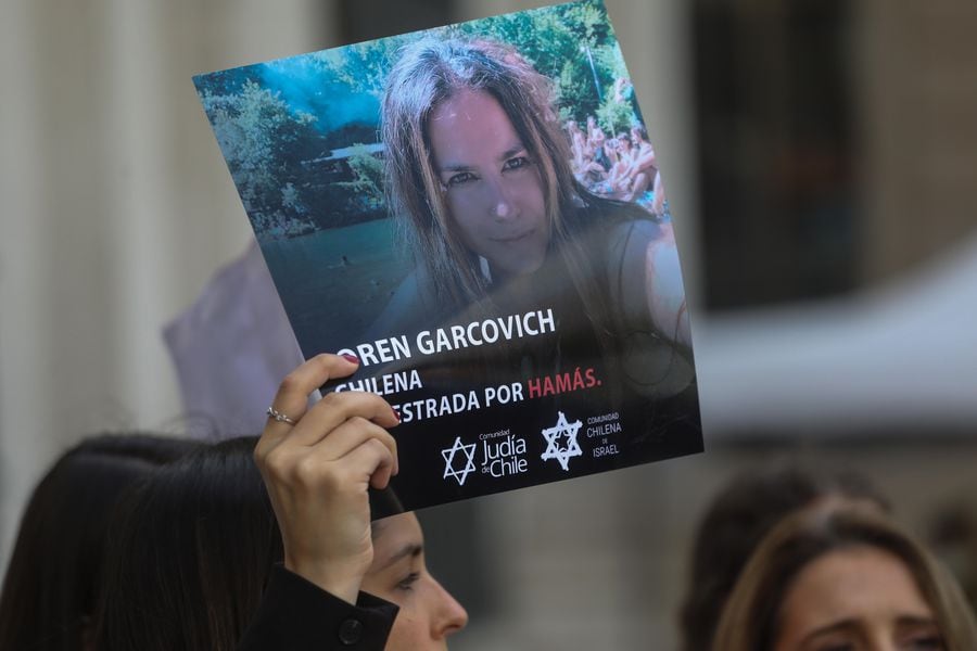 Manifestación de la Comunidad Judía de Chile en La Moneda por Loren Garcovich.