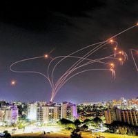 Ataque de Hamas a Tel Aviv y bombardeo israelí a Rafah complican reinicio de diálogo para alto el fuego