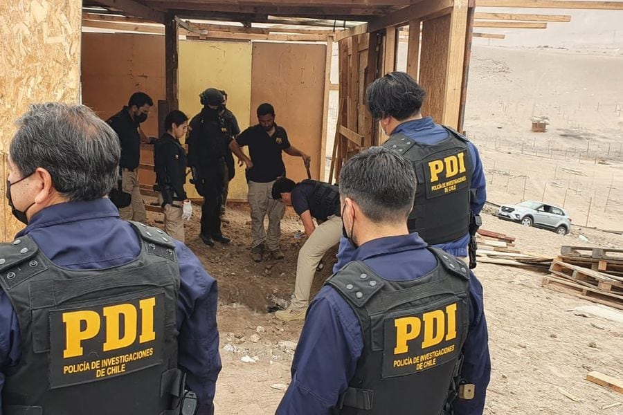 Tren de Aragua en Chile: fiscal no descarta encontrar más cadáveres tras procedimiento en que la policía desbarató banda vinculada al cartel en Arica - La Tercera