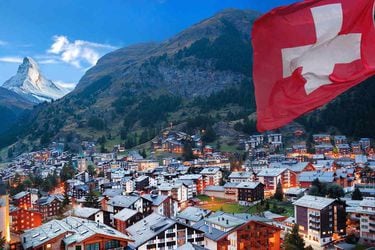 Columna de Alessio Arata: Chile: la Suiza de Latam todavía puede ser una realidad