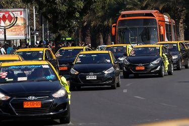 Se han cursado 1.500 infracciones a taxis por mal uso de pistas 'solo bus' en la Alameda