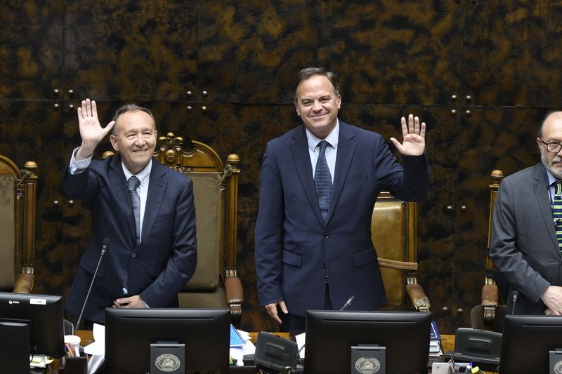 José García Ruminot​ y Matías Walker asumen la presidencia del Senado.