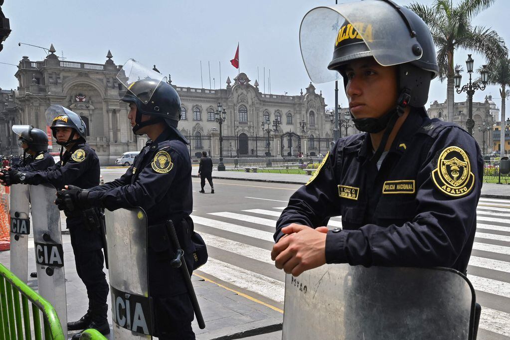 Policía peruana