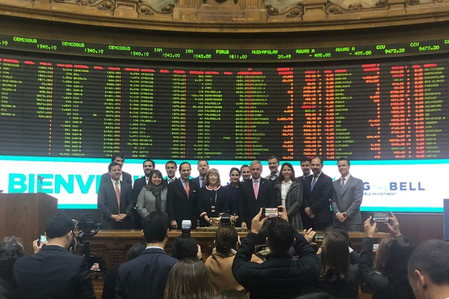 En junio pasado, se realizó el 'Ring the Bell' por la inversión responsable en la Bolsa de Santiago.