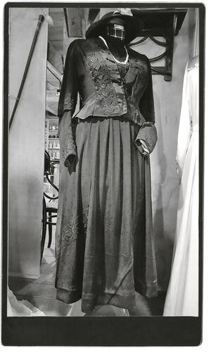 El vestido de novia negro, ayer y hoy - La Tercera El vestido de novia negro, ayer y hoy - La Tercera