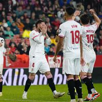 “¡Cállate ya!”: Sergio Ramos explota y enfrenta a un hincha en medio de la crisis del Sevilla