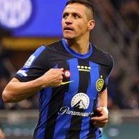 El Scudetto de Alexis Sánchez en el Inter de Milán lo mete en la pelea por ser el chileno más ganador en Europa