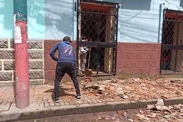 Sismo de magnitud 5,2 deja más de 250 casas dañadas en Ecuador
