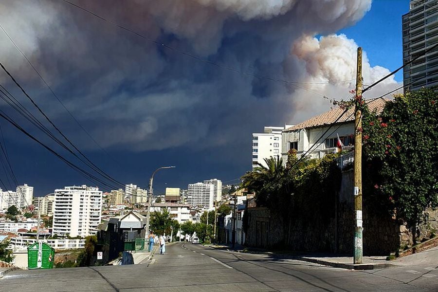 Boric instruye Cogrid nacional para este sábado por incendios forestales - La Tercera