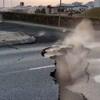 Registran grietas kilométricas en Islandia por fuerte actividad volcánica