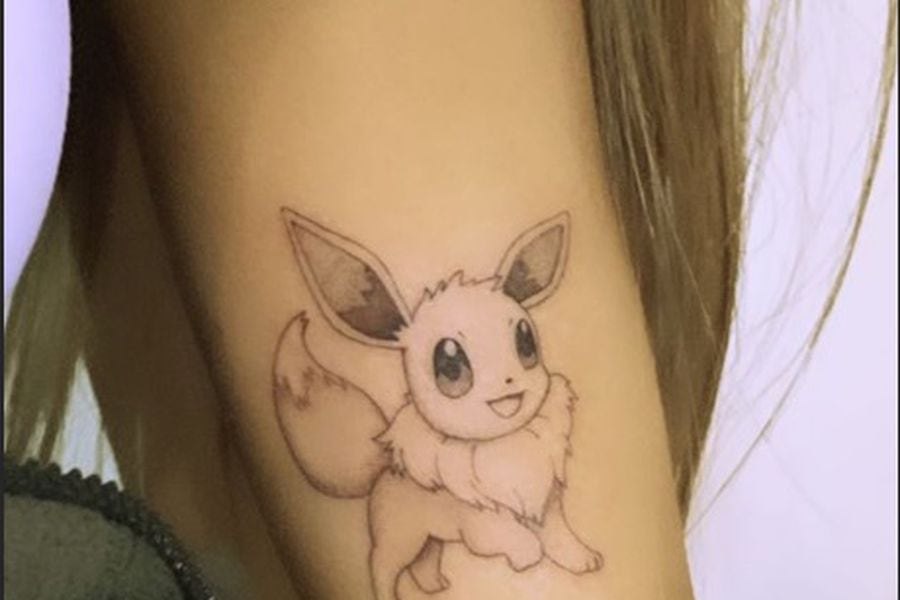 Ariana Grande reafirmó su afición por Pokémon con un tatuaje de Eevee - La  Tercera