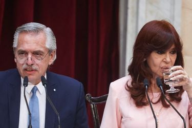 Condenada y retirada de la contienda electoral: Cristina Fernández lidera las encuestas de cara a las elecciones