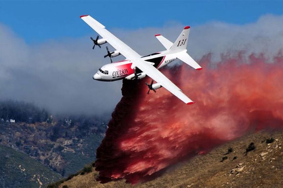 Los aviones de este tipo se utilizan en muchos países para combatir incendios forestales (Archivo)