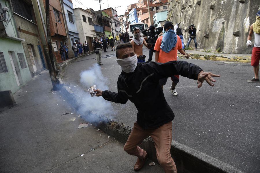 Barrios pobres que amaban a Chávez desprecian ahora a ...