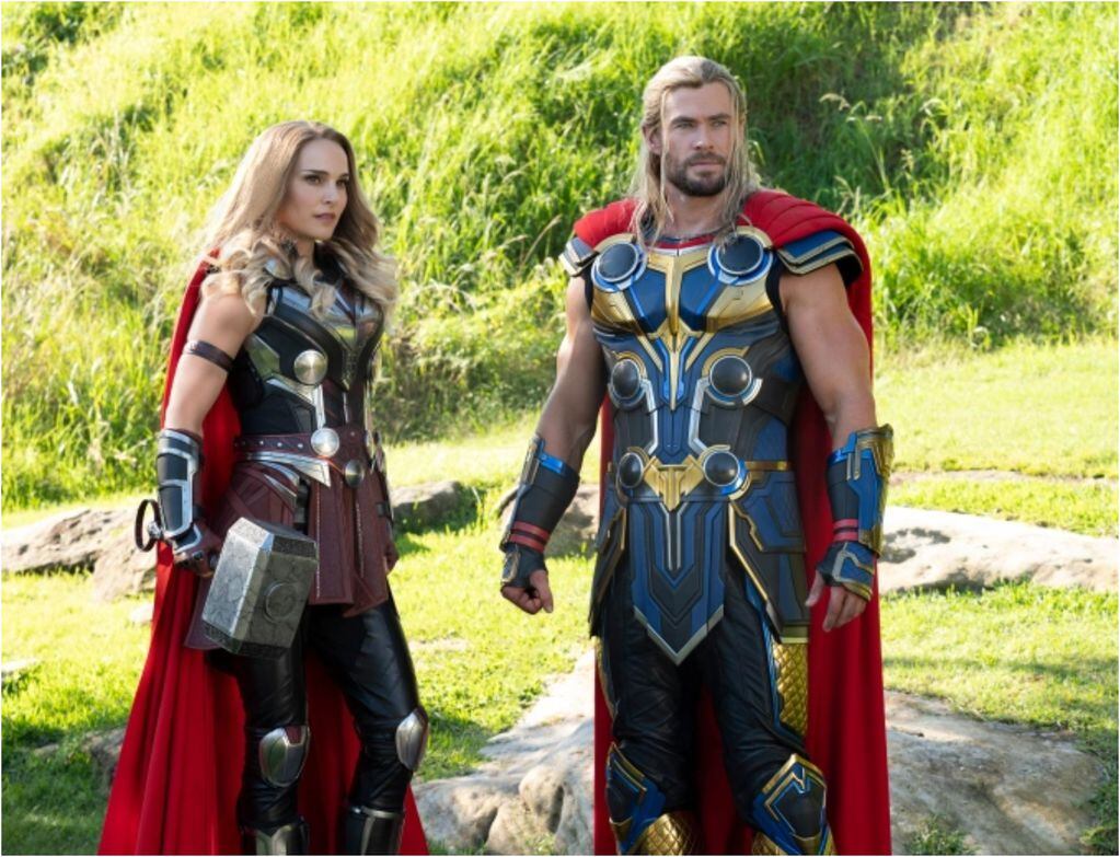 Chris Hemsworth y Natalie Portman en Thor