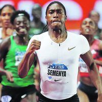 Un día junto a Caster Semenya, la atleta que traspasa el atletismo