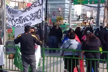 Comerciantes informales vuelven a protestar en Plaza de Maipú: alcalde Vodanovic afirma que “nuestros vecinos apoyan la medida de recuperación”