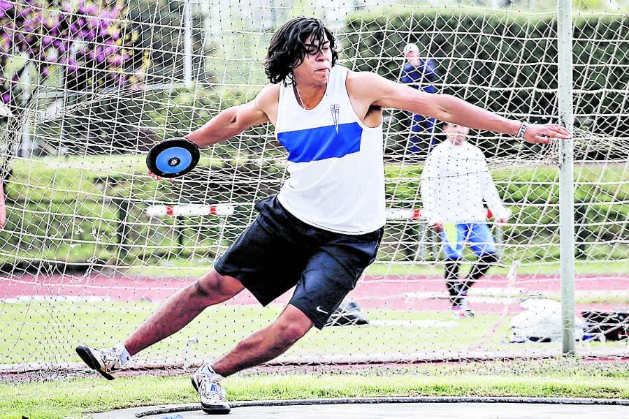 Claudio Romero vuelve al foso La Tercera