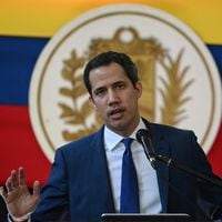 Mal manejo de dineros, baja legitimidad y falta de resultados: las acusaciones que complican a Juan Guaidó