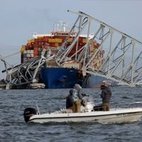 Un experto local pilotaba el barco que derrumbó el puente de Baltimore 