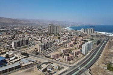 Declaran emergencia sanitaria en Antofagasta por corte de agua que afecta a campamento Balmaceda