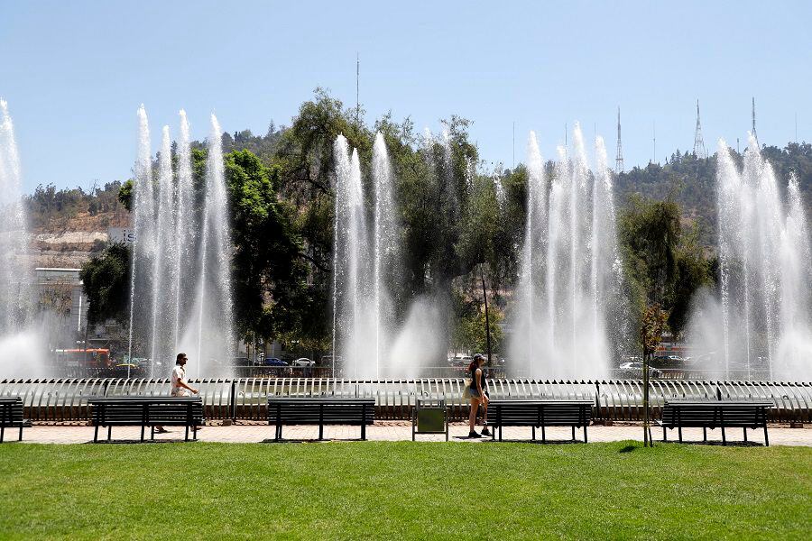 Contrastes Climatologicos 21 Se Convierte En El Ano Mas Frio En Casi 30 Anos En Santiago Y Abril Registra La Primera Ola De Calor En Seis Meses La Tercera