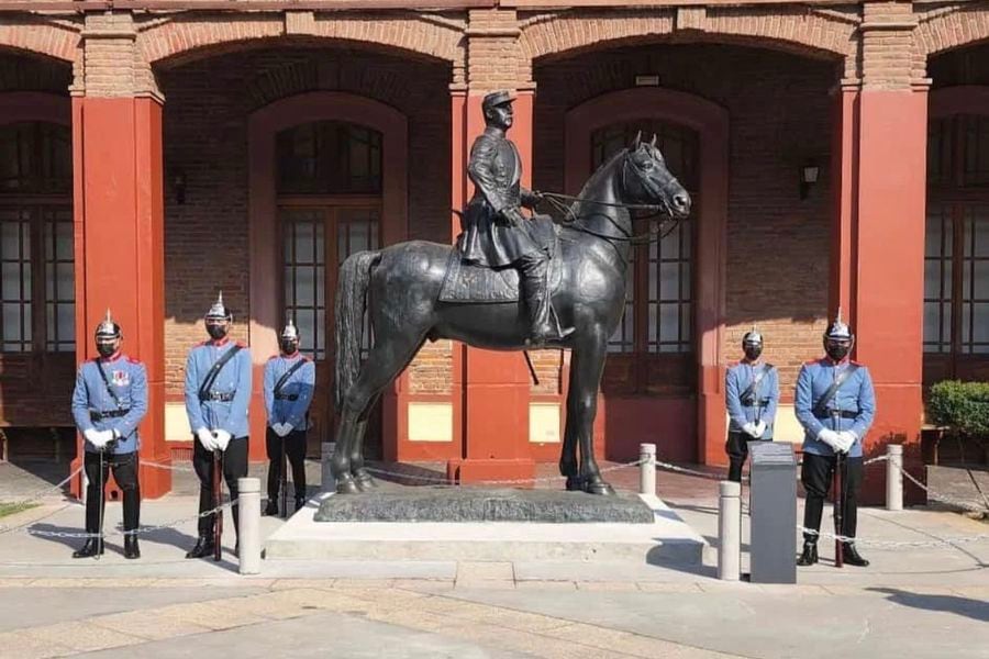 Monumento de General Baquedano fue reinstalado en el Museo Histórico  Militar tras 93 años en Plaza Italia - La Tercera