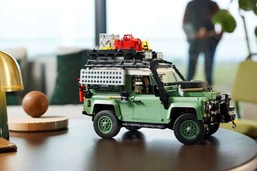 Lego festeja los 75 años de Land Rover con un Defender clásico en miniatura