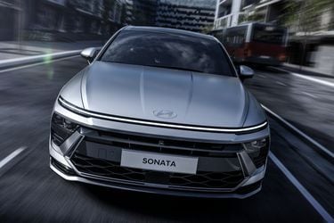 Hyundai Sonata incorpora un diseño más deportivo para mantener vigente a los sedánes