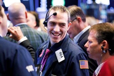 Wall Street vuelve a las ganancias y el Dow Jones sube un 0,87 %