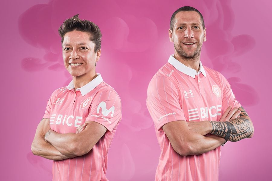 La camiseta rosada de la UC es parte de una campaña contra el cáncer de mama.