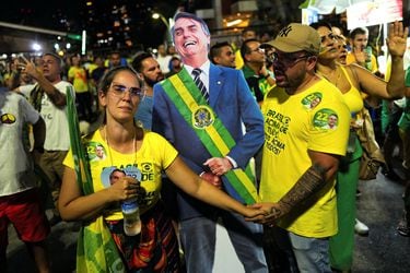 Bolsonaro pide anulación de votos de urnas electrónicas antiguas y su partido pone en duda triunfo de Lula 