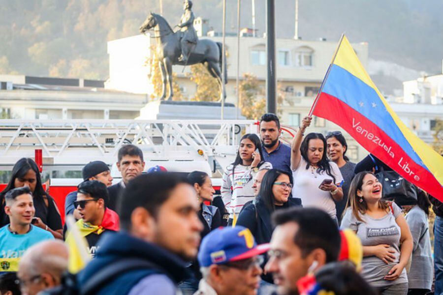 Venezolanos en Chile se emocionan con "el apoyo, cariño y receptividad