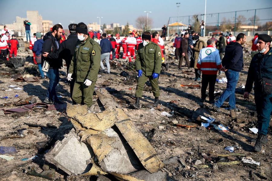 Avión Ukraine International Airlines se estrella en las inmediaciones del aeropuerto de Teherán (Reuters)