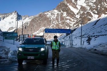 Anuncian cierre preventivo de paso fronterizo Los Libertadores por pronóstico de nieve