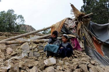 Peor terremoto en 20 años deja al menos 1.000 muertos en Afganistán y pone a prueba al régimen talibán