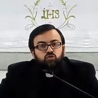 Roberto Valderrama: expulsan a sacerdote experto en exorcismos denunciado por abusos