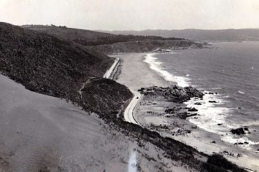 Sin edificios: así eran las dunas de Concón donde se produjo el socavón antes del boom inmobiliario