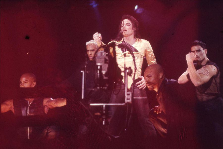 MICHAEL JACKSON 004_preview_maxWidth_1600_maxHeight_1600