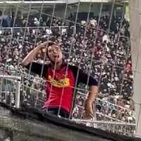 Imagen vergonzosa: hincha de Colo Colo es captado realizando gestos racistas contra la parcialidad de Fluminense