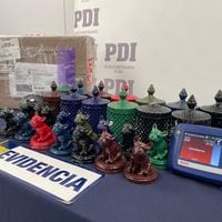 Provenía de México: PDI incauta encomienda con figuras hechas con impresora 3D rellenas con 5 kilos de metanfetamina