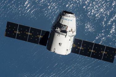 spacex-dragon-july-2016