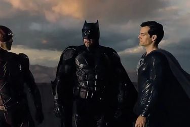 Zack Snyder recordó que Warner Bros le pidió que añadiera más humor a Justice League después del estreno de Batman v Superman